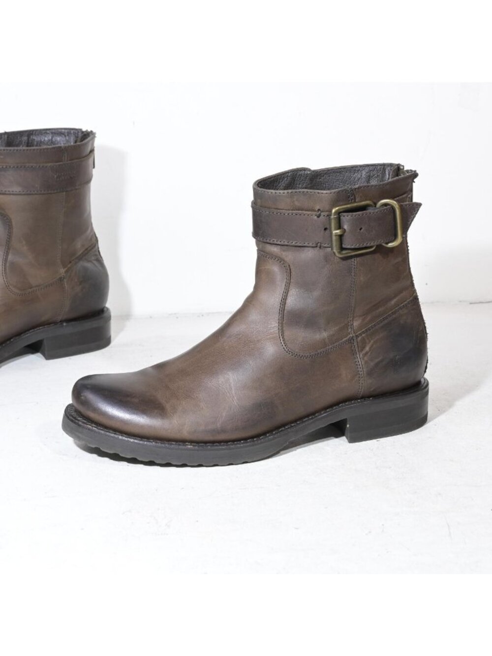 Frye Brown Leather Ankle Boots Large Ankle Buckle Back Zip Moto Style 3471362 Wo